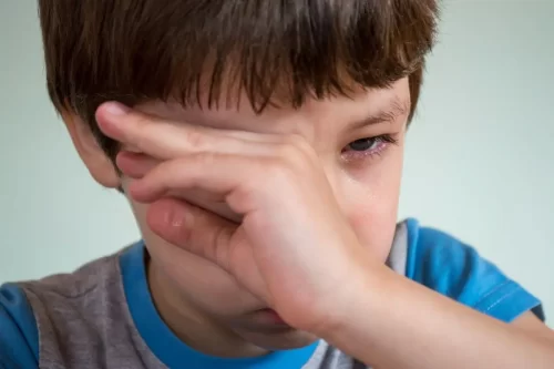 Many attempt an autism self-diagnosis when they think back on their childhood.